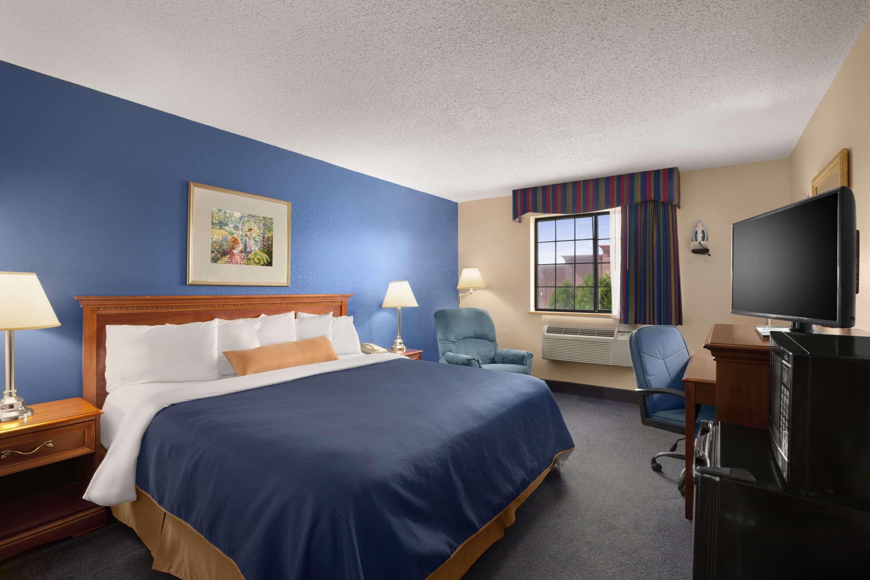 Days Inn By Wyndham Keene Nh Dış mekan fotoğraf