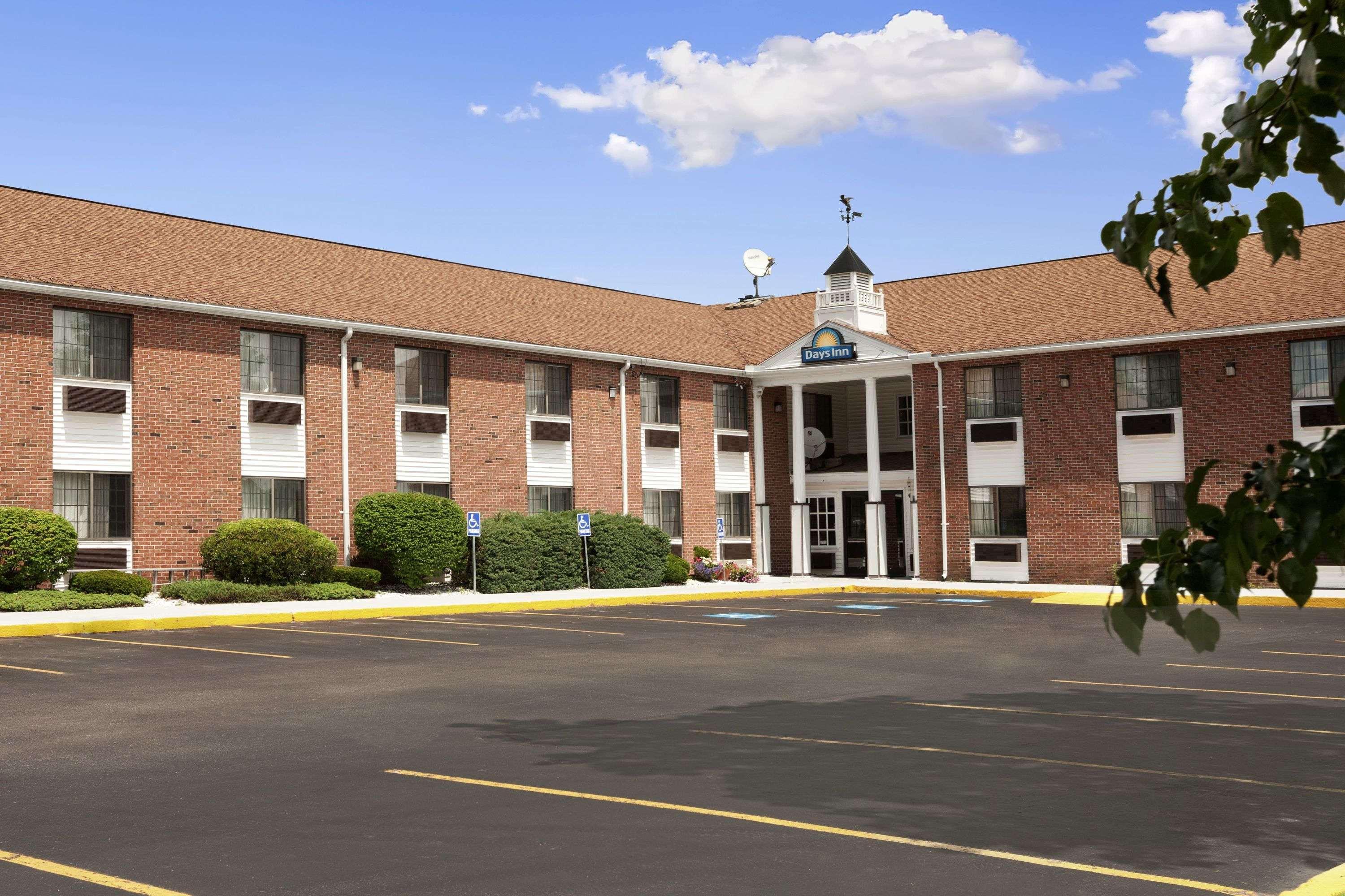 Days Inn By Wyndham Keene Nh Dış mekan fotoğraf
